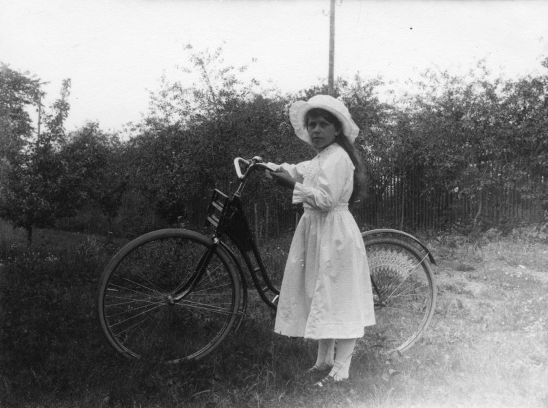 1917 Jenny Vikman
