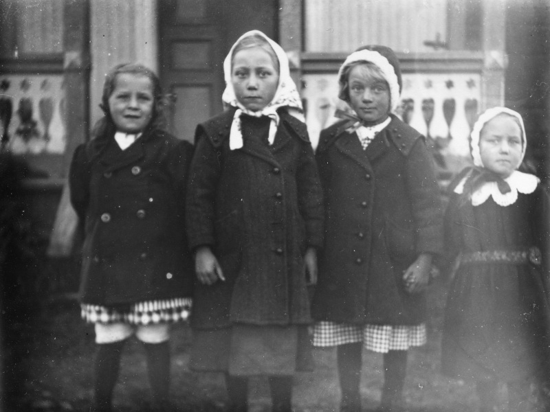 1919 Anna, Anna Maria, Elsa och Karin