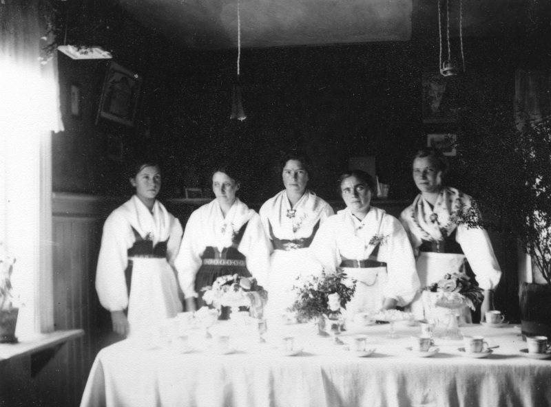 1919 Kaffedags på bröllopet på Bondgården