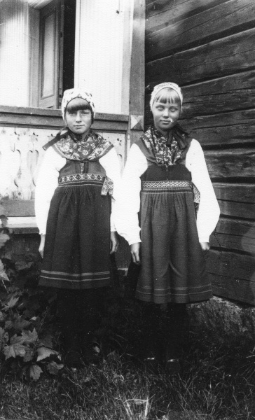 1930 Kerstin och Marianne