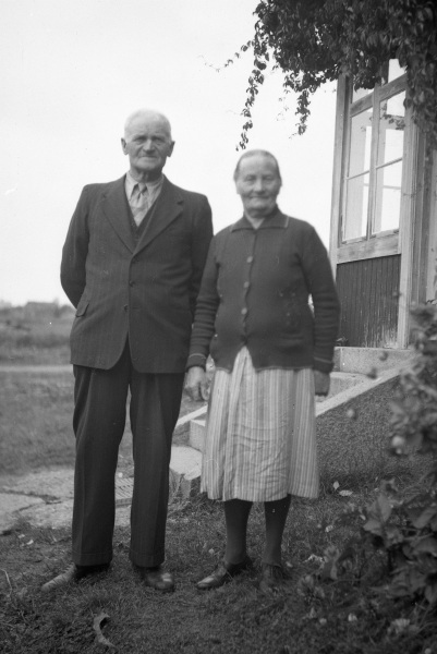 Håll Anders Larsson och hustrun Järk Karin