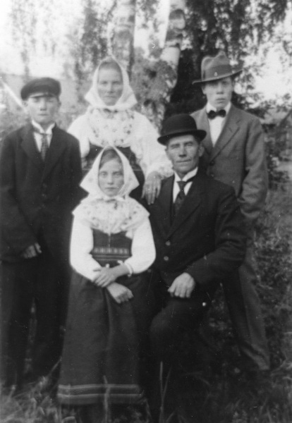 Bråmå Olof Andersson med familj