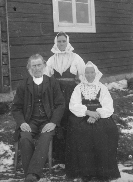 Dunder Olof med fru och dotter