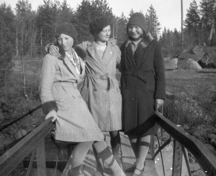 Tre flickor i Lövberg
