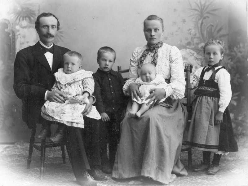 Familjen Hinders Anders 1904