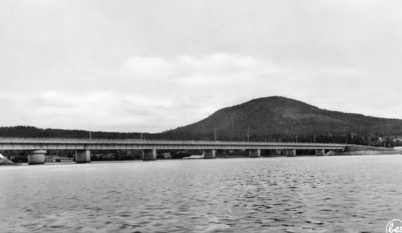 Gesundaberget och bron till Sollerön