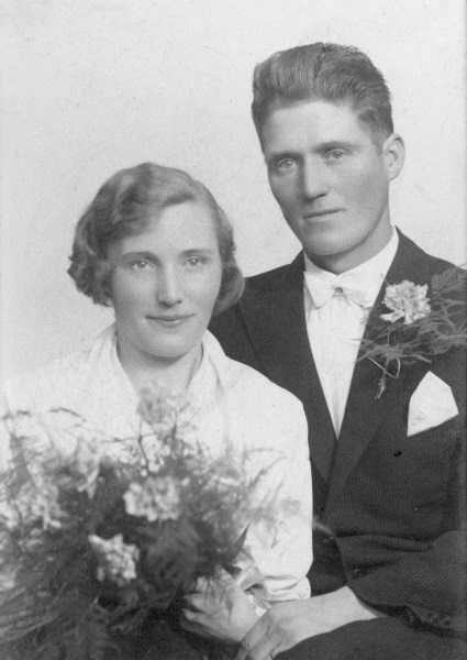 Anna och Anders gifter sig 1937