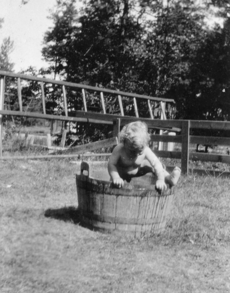 Olle i badbaljan 1933