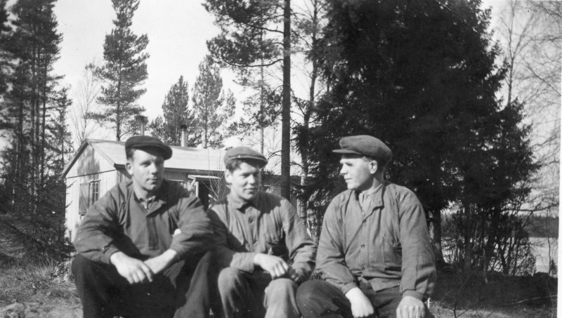 Vid Rocksjön i Huddunge 1943