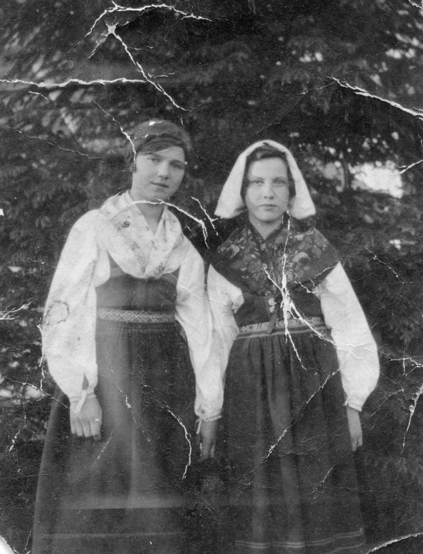 Två kvinnor sommaren 1927